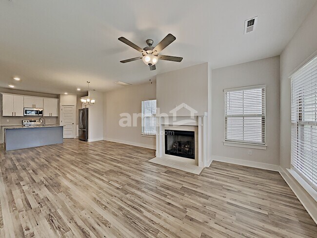 Photo - 326 Charity Ln