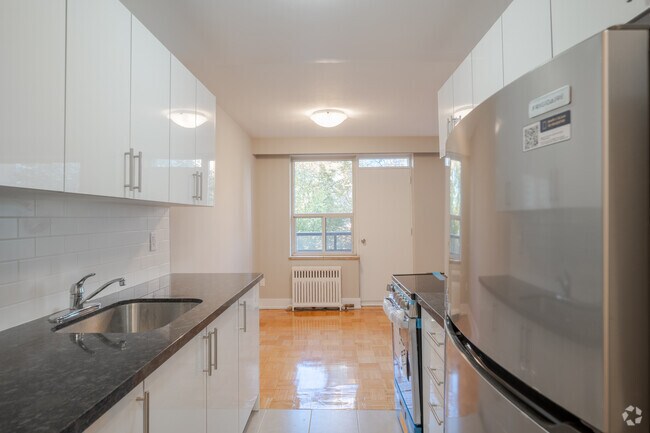 1BR, 1BA - 663SF - Kitchen - Goodwood Apartments