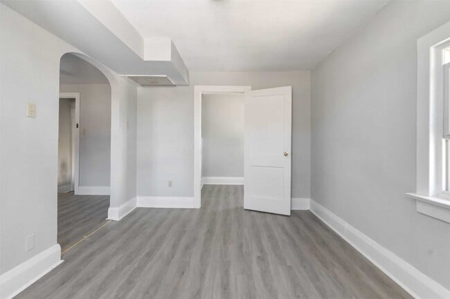Photo - 331 Welland St Unit 4