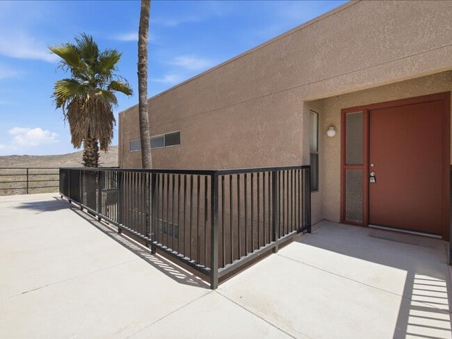 Building Photo - Breathtaking Mountain Views from Dual Balconies – Spacious 2 Bed / 2 Bath