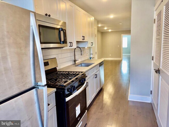 Photo - 5334 Cedar Ave Unidad 7G