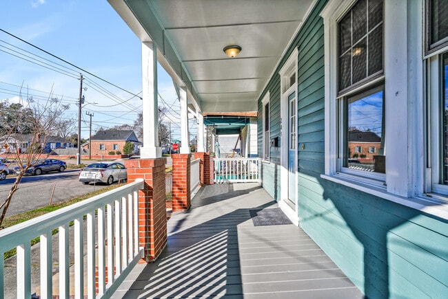 Photo - 205 S 11th St
