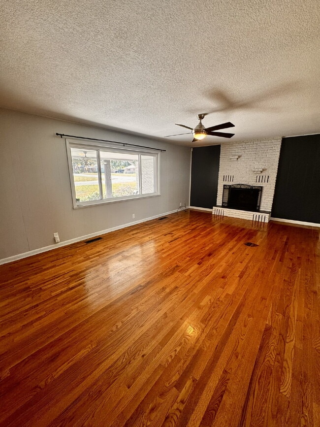 Photo - 922 S 15th St