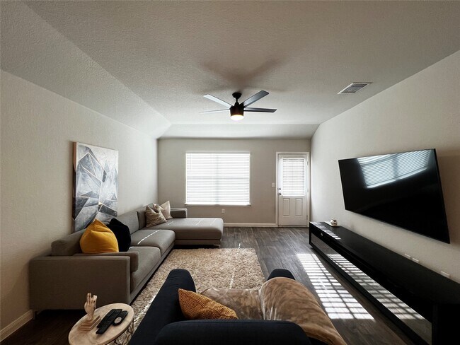 Photo - 13906 Levy Ln
