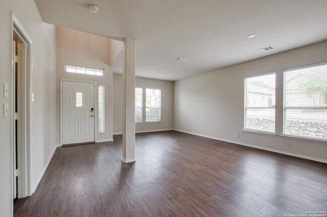 Photo - Beautiful 4 BR/3.5 bath home in Turnberry