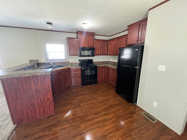 Building Photo - 191 Peach St