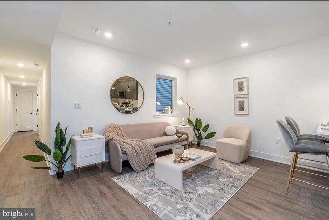 Building Photo - 1512 N 26th St Unit 2 Rental
