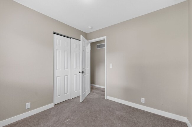 Photo - 3689 Whispering Woods Dr