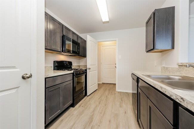 Building Photo - 1010 Grand Emperor DR Rental