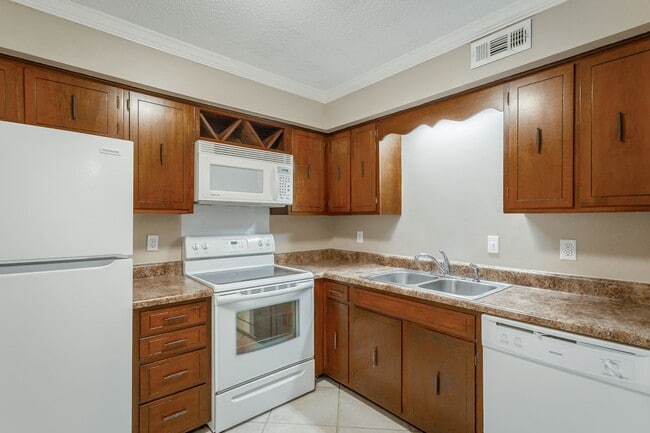 Building Photo - 741 S Germantown Cir Unit B