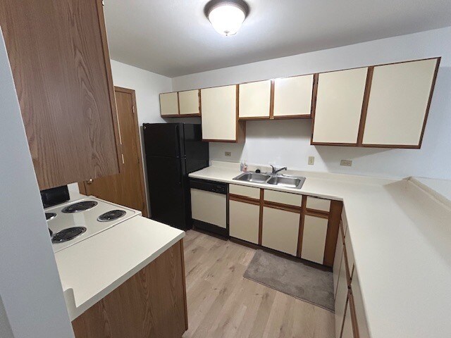 Photo - 1345 Cunat Ct Unit 1B