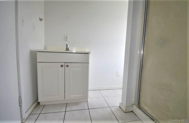 Photo - 547 NY-17M Unit 2