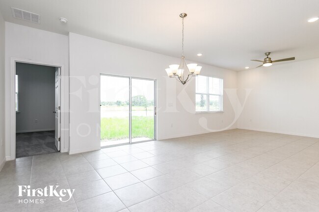 Photo - 1622 Isleta Lp