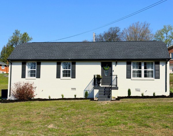 Building Photo - 301 Carol Dr