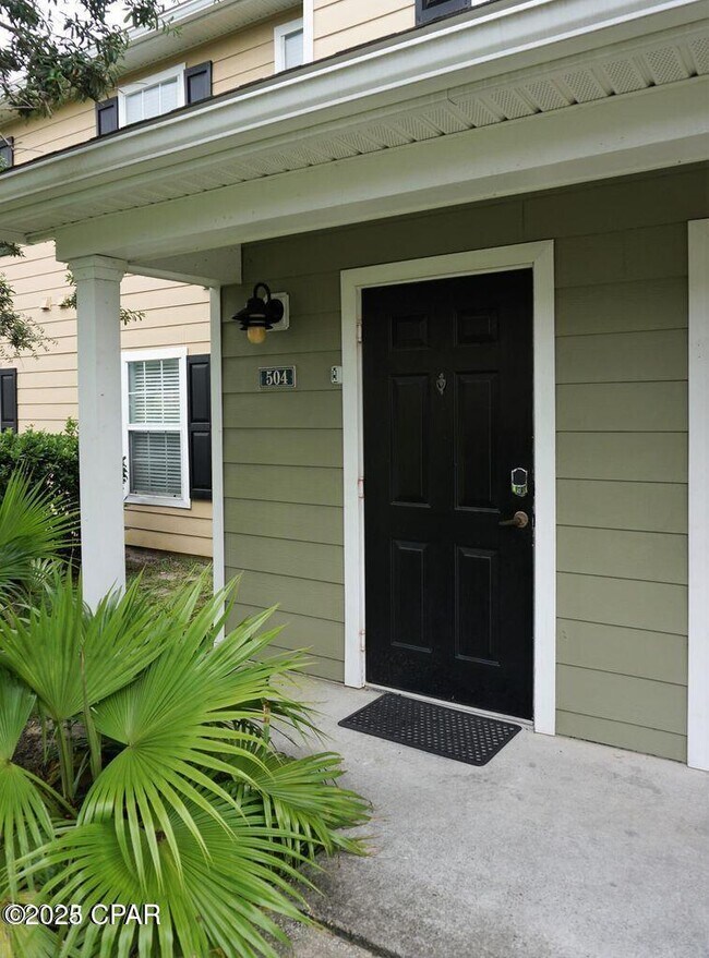 Photo - 504 Lighthouse Rd