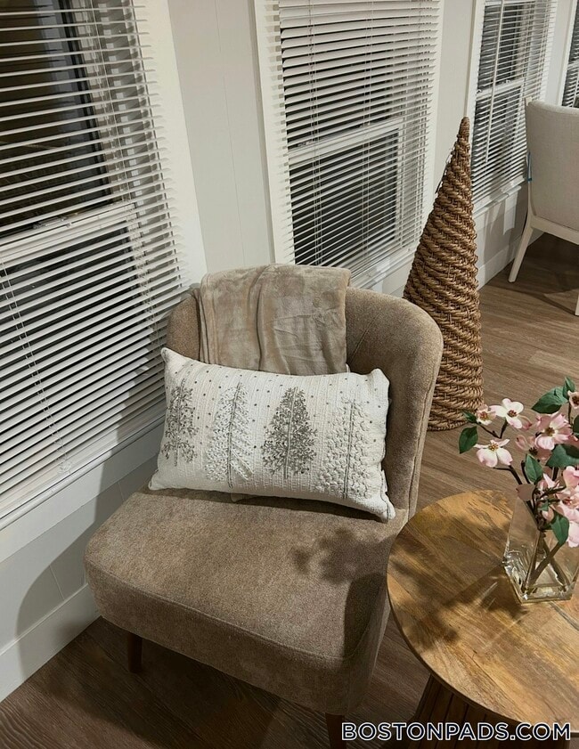 Photo - 40 Warren Ave Unit 5