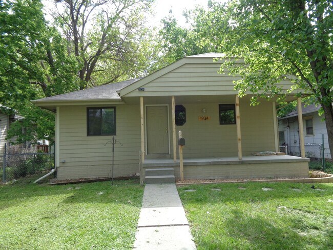 1934 S 15th Street - 1934 S 15th Street Casa