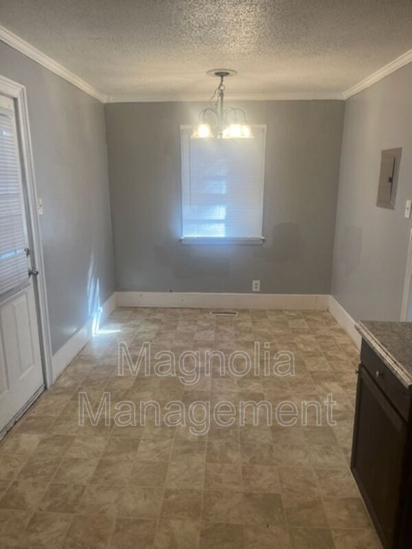 Photo - 803 Eastside Dr
