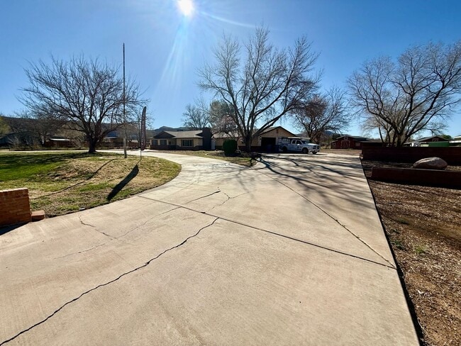 Photo - Beautifully Remodeled Three Bedroom Home on 2 Acres with Horse Privileges in Hurricane