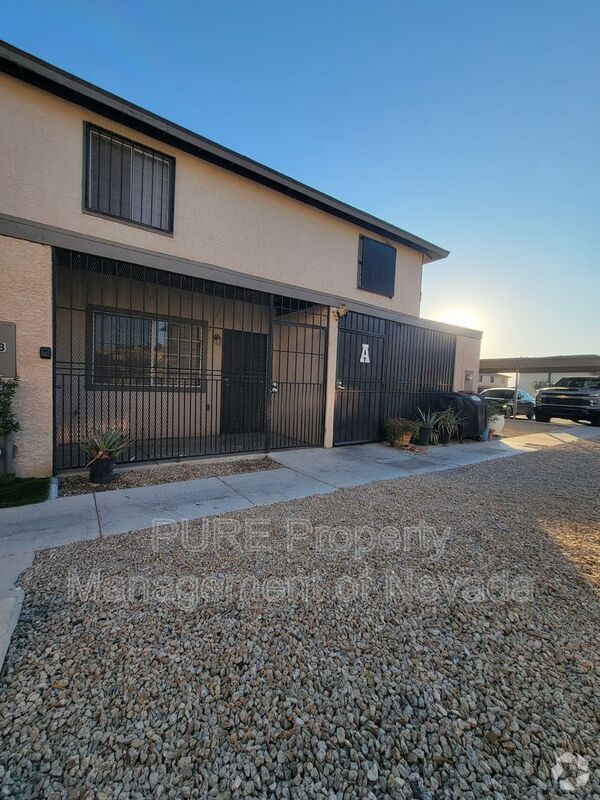 Building Photo - 3520 Rio Robles Dr Rental