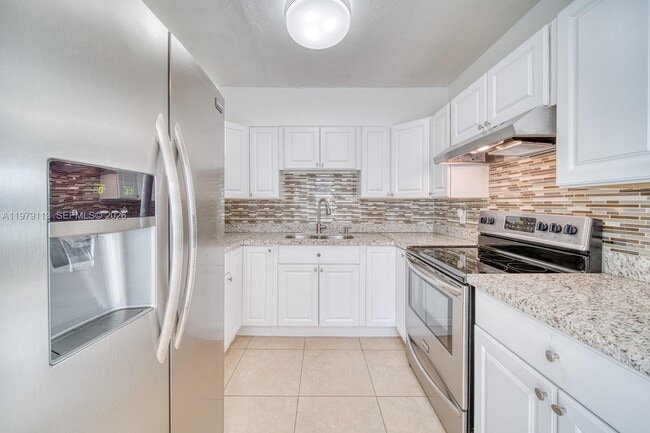 Photo - 3930 SW 68th Ave