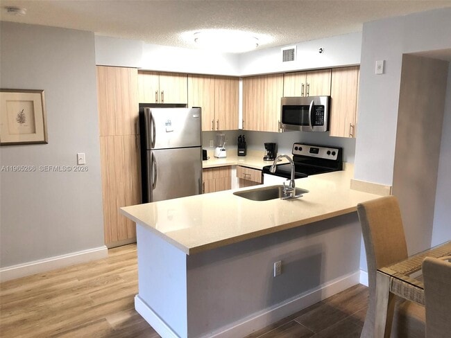 Photo - 19801 E Country Club Dr Unidad 4406