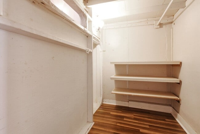 Photo - nsf0508 Unit A