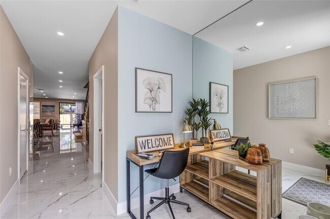 Photo - 811 SW 10th Terrace