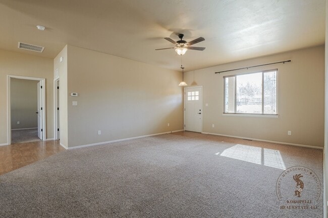 Photo - 2348 Carolina Dr
