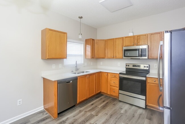 Photo - 5821 Briggs Dr