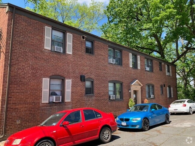 Building Photo - 1230 N Quinn St Unit 331 Rental