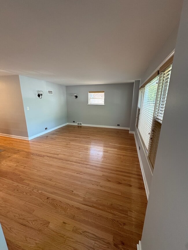 Photo - 6320 N Kildare Ave