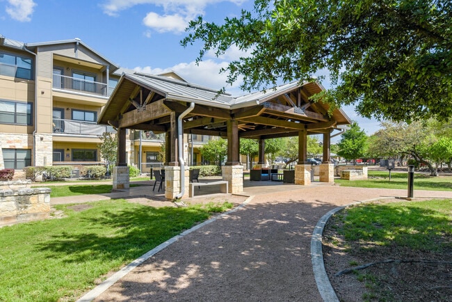 Platinum Shavano Oaks