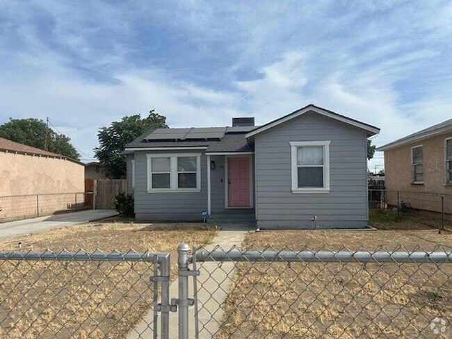 Building Photo - 515 30th St Rental