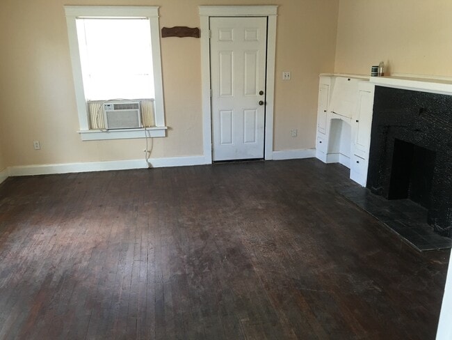 Building Photo - 2022 15th St Unit B Rental