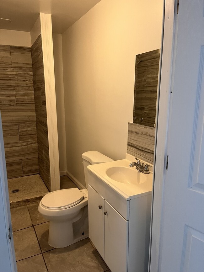 4943 Penn St Unit 1B