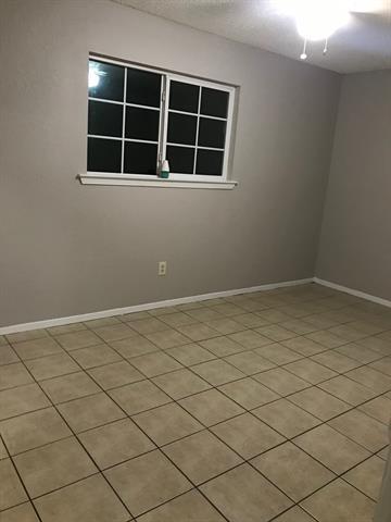 Building Photo - 504 Claire Ct