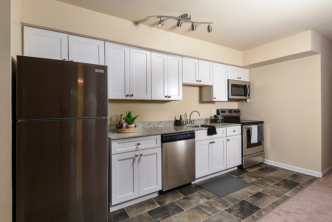 Building Photo - Dublin Village Rental