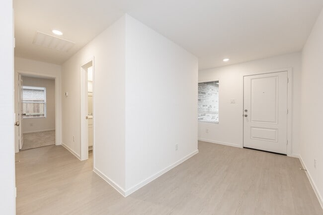 Photo - 28903 Great Cyn Dr