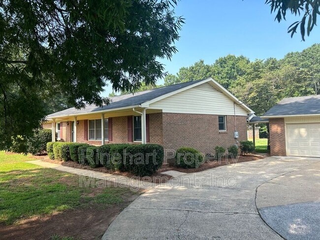 Photo - 760 Goudlock Rd