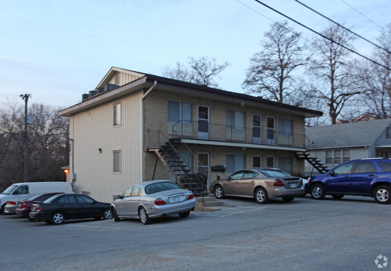Parkview Plaza Apartments - Parkview Plaza Apartments