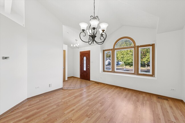 Photo - 1424 Phoenix Ln