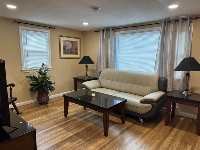 Photo - 4 Lorraine Ave Unit Its a Duplex on the right