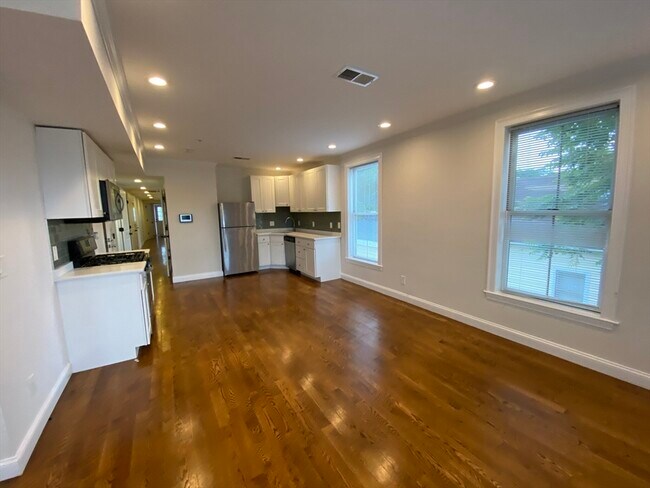 Photo - 2747 Washington St Apartment Unit 5
