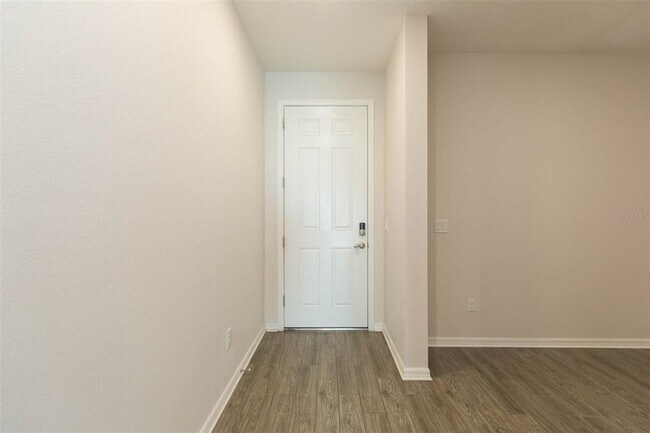 Photo - 1119 Lady Gouldian Ct