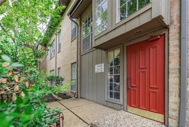 Building Photo - 10438 High Hollows Dr Unit 245