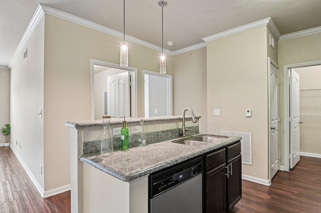 Skyview West Apartments
