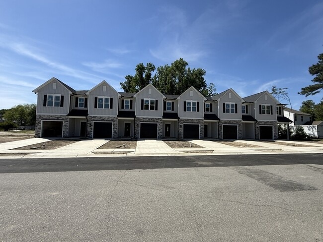 Building Photo - 508 S Ryals St Unit 1