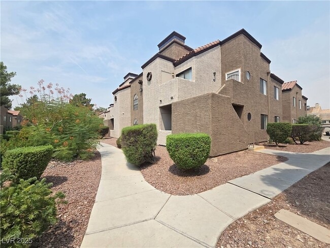 Building Photo - 2972 Juniper Hills Blvd Unit 203 Rental