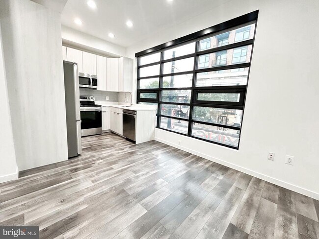 Building Photo - 506 H St NE Unit 202 Rental